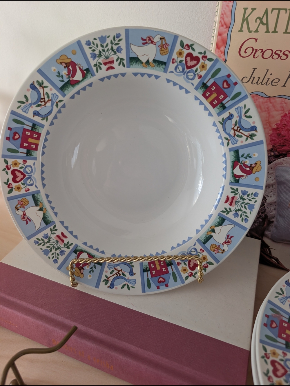 Topceram Exclusive Bowl – Vintage Folk Art Goose Pattern
